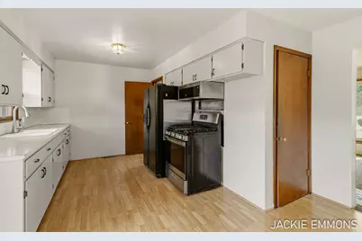 731 66th Street SE, Grand Rapids, MI 49548 - Photo 11