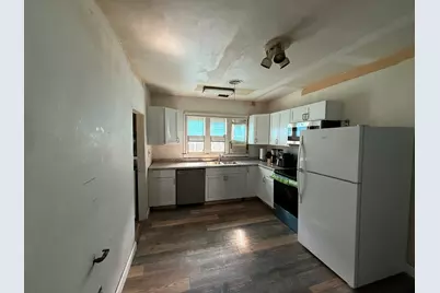 223 Washington Avenue, Lakeview, MI 48850 - Photo 3