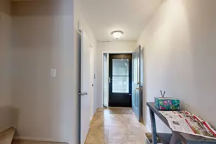 718 Peninsula Ct, Ann Arbor, MI 48105 - Photo 3