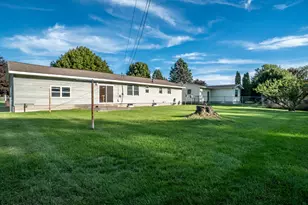 1410 Greenwich St, Manistee, MI 49660 - Photo 17