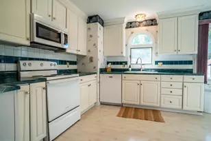 1410 Greenwich St, Manistee, MI 49660 - Photo 5