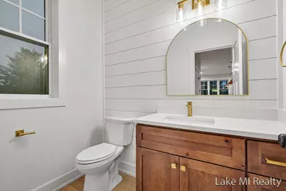 5655 Courtney Lynn Court SW, Wyoming, MI 49418 - Photo 5