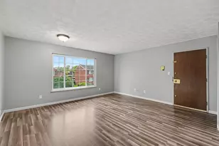 25325 Shiawassee Cir, Southfield, MI 48033 - Photo 7
