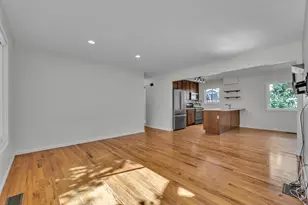 2820 Hollywood Dr, Ann Arbor, MI 48103 - Photo 9