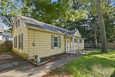 2074 Delhi Street NE, Holt, MI 48842 - Photo 3
