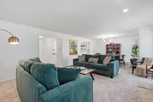 4539 Golf View Dr, Brighton, MI 48116 - Photo 15