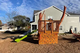 291 Vista Green Dr, Holland, MI 49423 - Photo 13