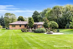 3817 Butterworth St SW, Grand Rapids, MI 49534 - Photo 25