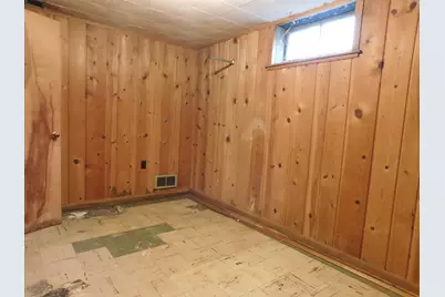 460 Collins Avenue, Benton Harbor, MI 49022 - Photo 25