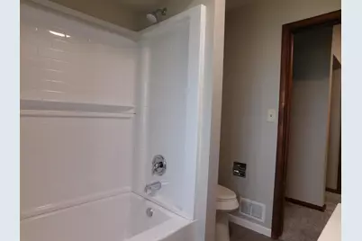 460 Collins Avenue, Benton Harbor, MI 49022 - Photo 11