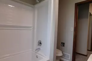 460 Collins Ave, Benton Harbor, MI 49022 - Photo 11