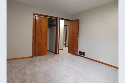 460 Collins Avenue, Benton Harbor, MI 49022 - Photo 15