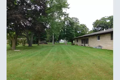 460 Collins Avenue, Benton Harbor, MI 49022 - Photo 35