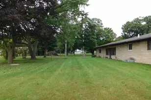 460 Collins Ave, Benton Harbor, MI 49022 - Photo 35
