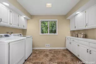 1700 Mont Rue Dr SE, Grand Rapids, MI 49546 - Photo 31