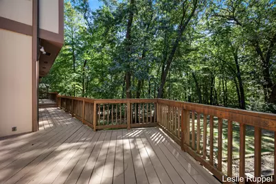 1700 Mont Rue Drive SE, Grand Rapids, MI 49546 - Photo 9