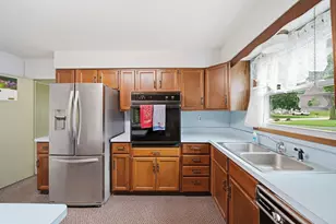 216 Sagamore St, Jackson, MI 49203 - Photo 9