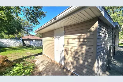 3242 Tenny Street, Lansing, MI 48910 - Photo 37