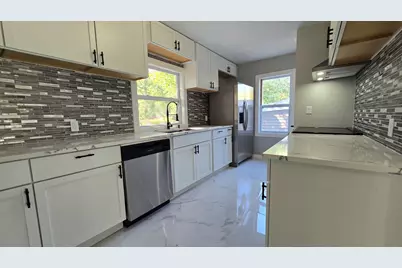 3242 Tenny Street, Lansing, MI 48910 - Photo 11
