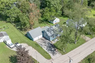 625 E Berrien St, Paw Paw, MI 49079 - Photo 27