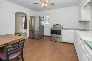 625 E Berrien St, Paw Paw, MI 49079 - Photo 11