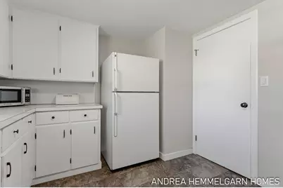 354 W 31st Street, Holland, MI 49423 - Photo 17