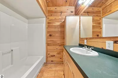 11010 E 8 Mile Road, Tustin, MI 49688 - Photo 19