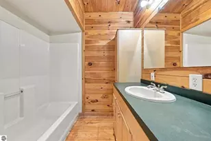 11010 E 8 Mile Rd, Tustin, MI 49688 - Photo 19