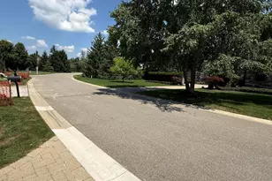 2948 Turtle Pond Ct, Bloomfield Hills, MI 48302 - Photo 13