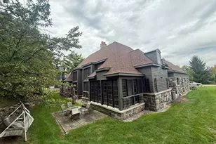 2948 Turtle Pond Ct, Bloomfield Hills, MI 48302 - Photo 7