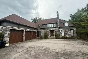 2948 Turtle Pond Ct, Bloomfield Hills, MI 48302 - Photo 3