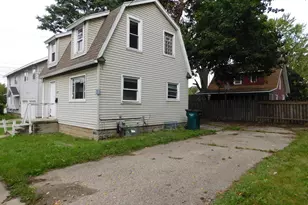 1009 Euclid Pl, Lansing, MI 48912 - Photo 3
