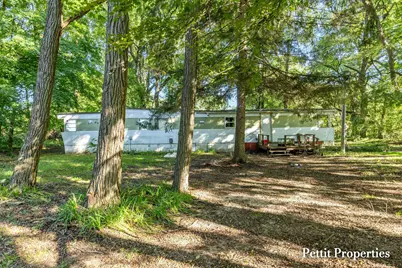 5200 Upton Road, Hastings, MI 49058 - Photo 9