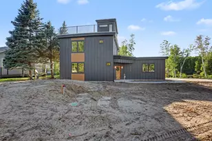 8135 Island Ct, Stanwood, MI 49346 - Photo 1