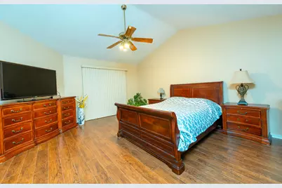 9376 Westwind Drive, Livonia, MI 48150 - Photo 15