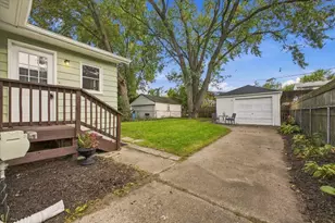 2138 Leitch Rd, Ferndale, MI 48220 - Photo 19