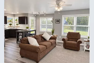 308 Brookside Court, Big Rapids, MI 49307 - Photo 5