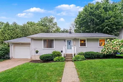 1139 Houseman Avenue NE, Grand Rapids, MI 49503 - Photo 1