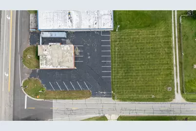 22405 Us-12, Edwardsburg, MI 49112 - Photo 37