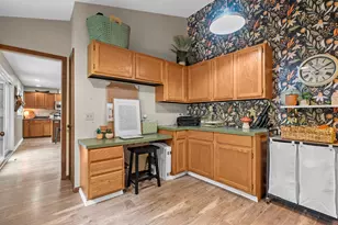 8475 Valleywood Ln, Portage, MI 49024 - Photo 19