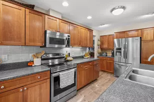8475 Valleywood Ln, Portage, MI 49024 - Photo 11
