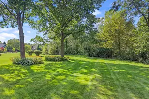 8541 Lone Meadow Ct, Howell, MI 48843 - Photo 5