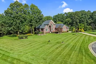 8541 Lone Meadow Ct, Howell, MI 48843 - Photo 19
