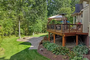 8541 Lone Meadow Ct, Howell, MI 48843 - Photo 17