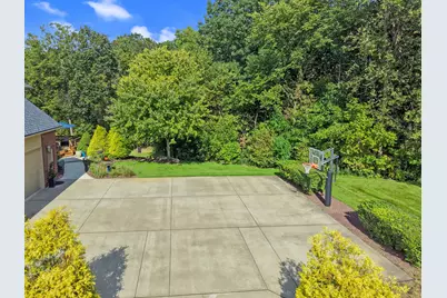 8541 Lone Meadow Court, Howell, MI 48843 - Photo 11