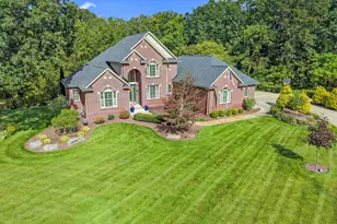8541 Lone Meadow Ct, Howell, MI 48843 - Photo 1