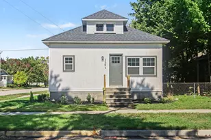 1201 Slayton Ave, Grand Haven, MI 49417 - Photo 1
