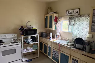 981 Pearl St, Benton Harbor, MI 49022 - Photo 5