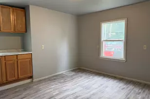 1339 Jennings Ave, Benton Harbor, MI 49022 - Photo 5
