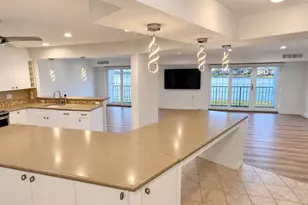 3565 Port Cove Dr, Waterford, MI 48328 - Photo 3